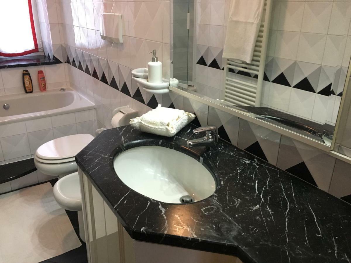 Finestra Su Genova Apartamento Exterior foto